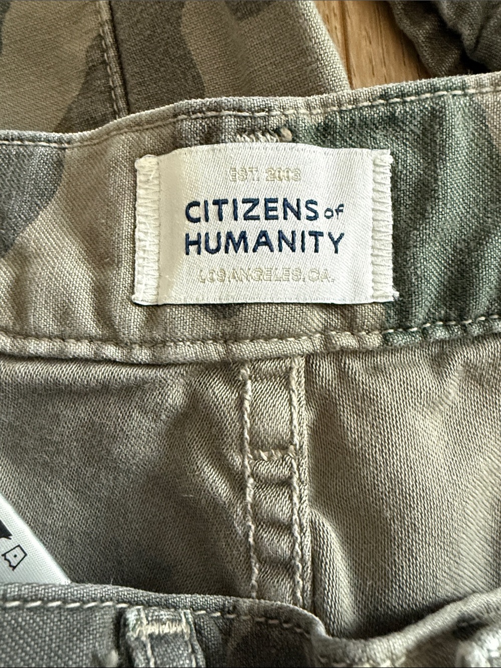 Citizens of Humanity Marcelle Low Slung Cargo in Incognito sz. 28 - Picture 8 of 9